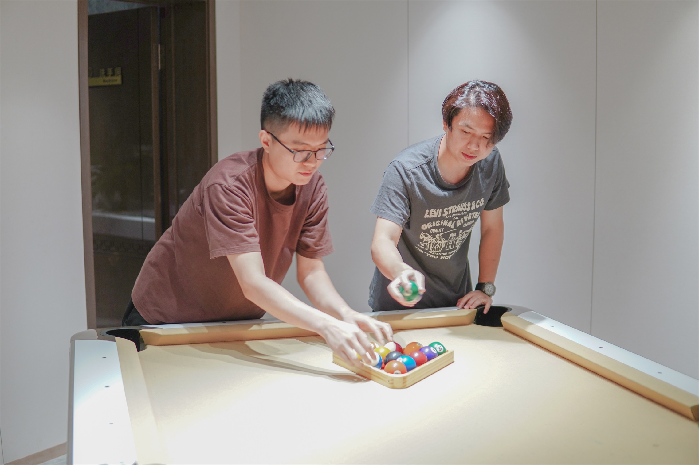 �½�(�й���)���޹�˾����