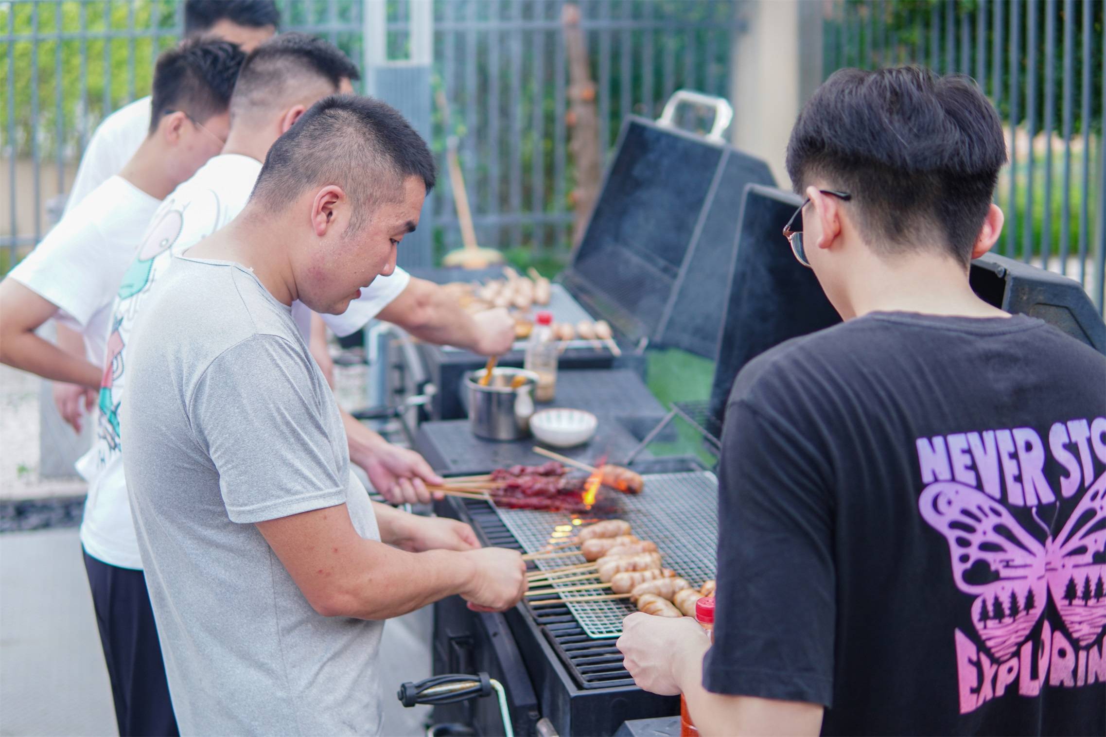 �½�(�й���)���޹�˾����