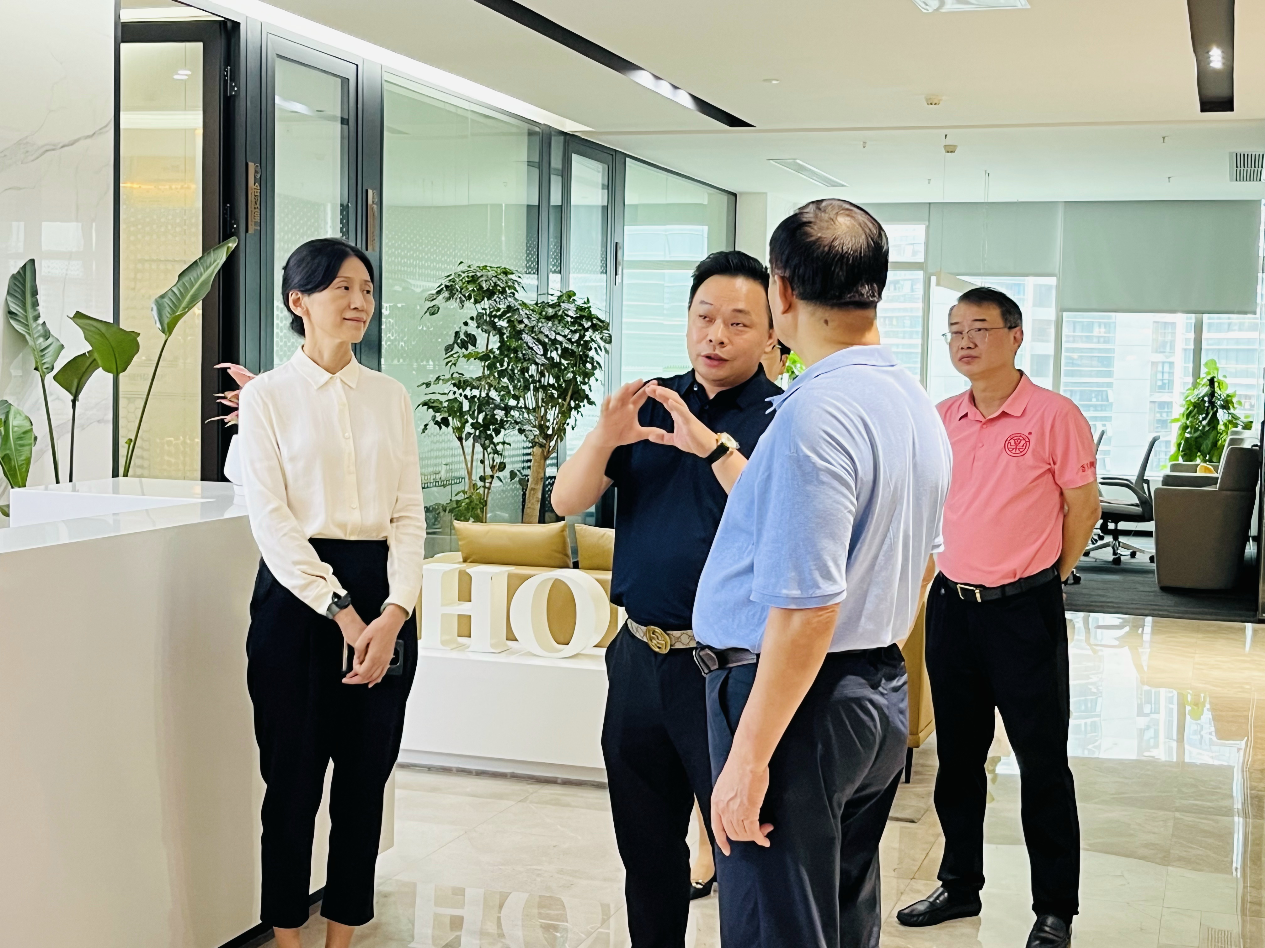 �½�(�й���)���޹�˾����