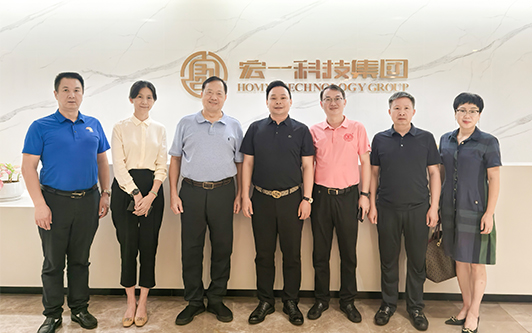 ������ԭ��ί��ί�����ھ�������ί����ί��ǵ���ݰ���½𱦵�������������δ����������֮·��