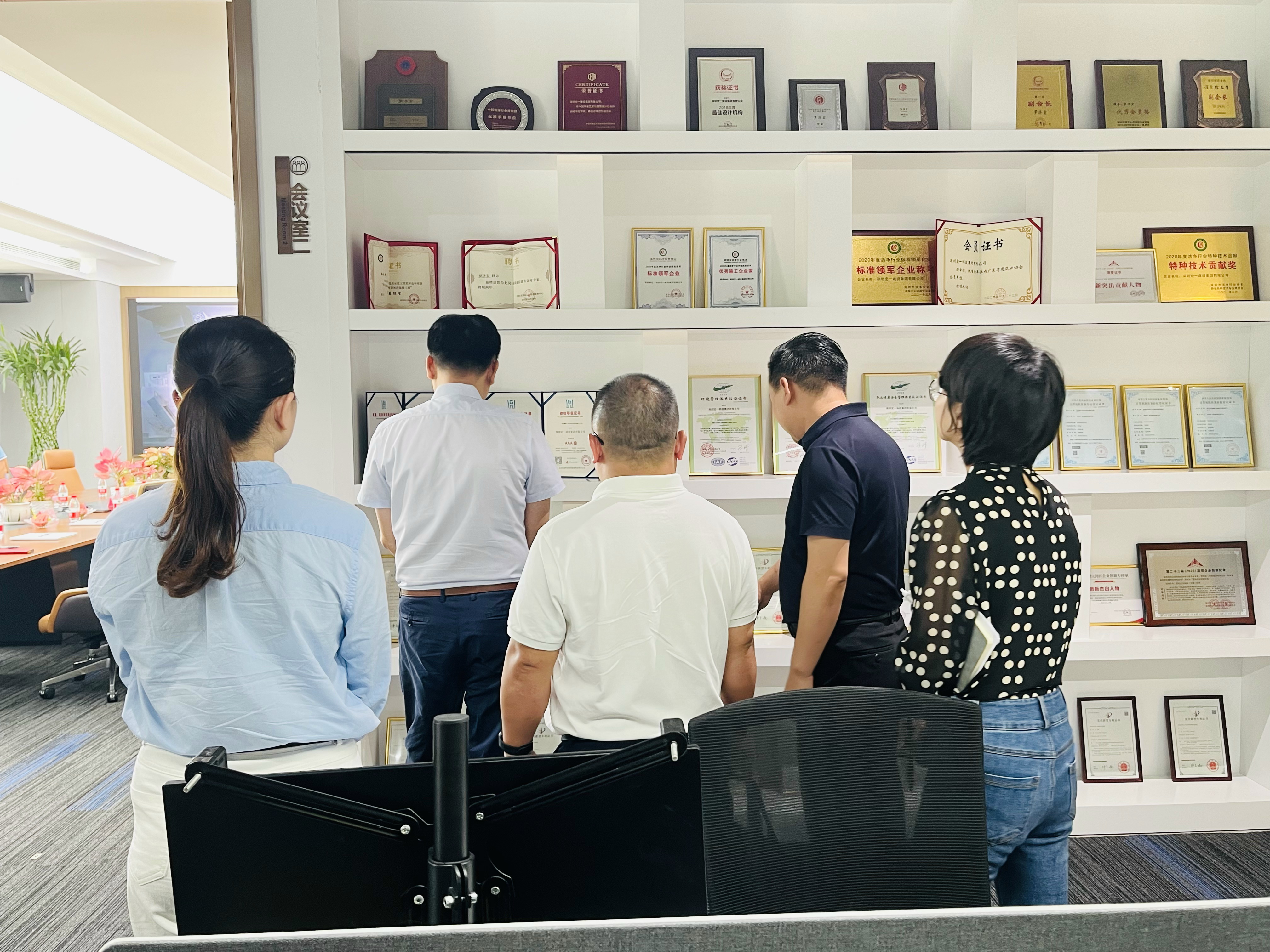 �½�(�й���)���޹�˾����